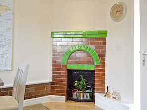 Living room/dining room | Abacus House, Hackney near Matlock