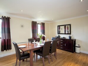 Dining room | Rosecraddoc Manor - Lake View Villas, Liskeard