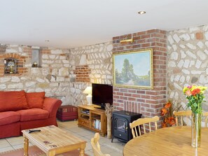 Living room/dining room | Beacon Farm - Seagull Cottage, Flamborough