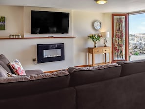 Convenient open-plan living space | Beudy Hen - Beudy Hen and Ysgubor, Llanfair, near Harlech