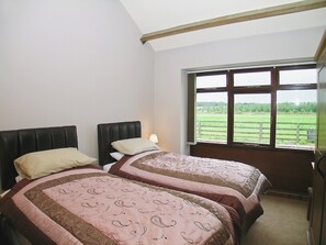Twin bedroom | Rising Sun Cottage, Aldwark, nr. Tollerton