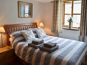 Double bedroom | Stokers Loft, West Mersea, nr. Colchester