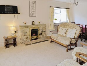 Living room/dining room | Springfield Farm - Fellbeck, Pateley Bridge