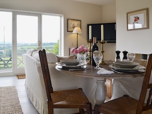 Open plan living/dining room/kitchen | Snooty Fox Cottage, near Hexham