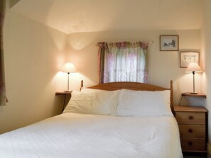 Comfy double bedroom | Oaklands, Ambleside