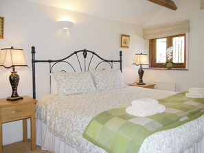 Comfortable master bedroom with kingsize bed | The Garth - Blakebeck Farm, Mungrisdale, near Threlkeld