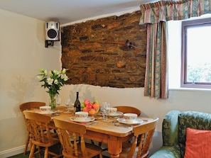 Living room/dining room | St Leonards - Judd House, Polson, Launceston