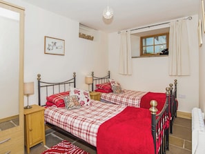 Twin bedroom | Bramble Cottage - Bramley Farm Cottages, Whalley
