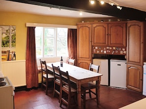 Kitchen/diner | The Farmhouse, Newent