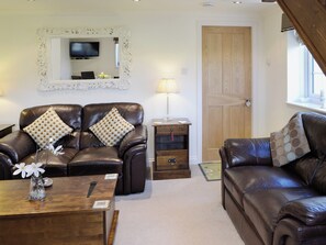 Living room/dining room | Cherry Blossom Cottage, Kettlesing near Harrogate