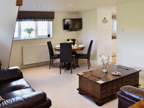 Living room/dining room | Cherry Blossom Cottage, Kettlesing near Harrogate