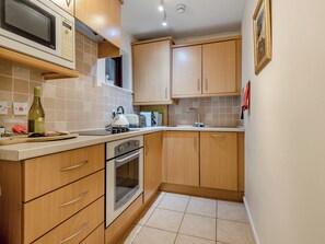 Kitchen | Chaucer Lodge Apt 1, Keswick