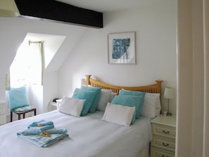 Bedroom | Toad Hall, Island Harbour, nr. Newport