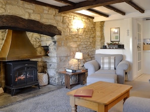 Charming lounge with heritage wood beams | Hill View Cottage, Snowshill