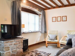Open plan living space | Llofft Yr Yd - Parciau Farm Cottages, Caernarfon