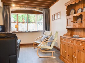 Open plan living space | Llofft Yr Yd - Parciau Farm Cottages, Caernarfon