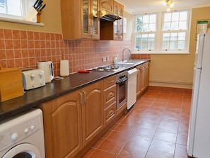 Kitchen | Mariners Lodge, Felixstowe Ferry