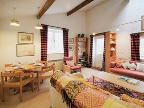 Living room/dining room | Deer Park Cottage, Gunton Park, nr. Hanworth
