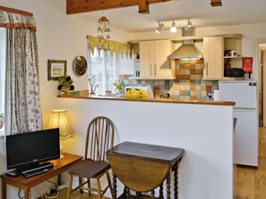 Open plan living/dining room/kitchen | Stowford Linhay, Stowford, Lewdown
