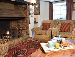 Living room/dining room | Tranquillity Cottage, Winfrith Newburgh