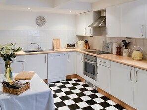 Kitchen | Wood’s Barn - East House Farm and Wood’s Barn, Beckermonds, near Kettlewell