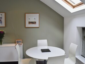 Open plan living/dining room/kitchen | Biggan Mews, York