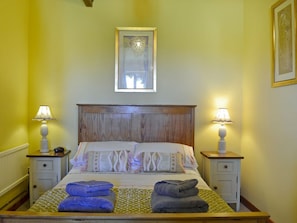 Elegant double bedroom | The Cart Shed - Hinton Grange, Hinton, near Dunwich