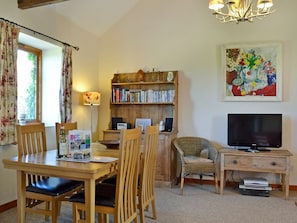 Beautifully presented open plan living space with beams | The Cart Shed - Hinton Grange, Hinton, near Dunwich