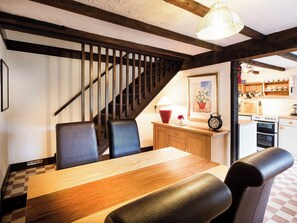 Delightful dining room | Pitts Cottage, Brancaster