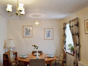 Living room/dining room | Ross Cottage, Cairneyhill near Dunfermline