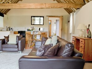Open plan living/dining room/kitchen | The Carthouse, Lea, Malmesbury