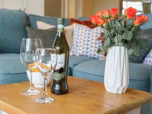 Lovely living area | The Coaches - The Abbey Coach House, St. Mary’s Park, Windermere