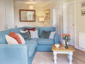 Cosy and comfortable open plan living area | The Coaches - The Abbey Coach House, St. Mary’s Park, Windermere