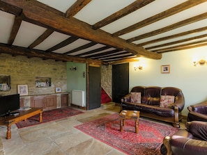 Characterful living room with beamed ceiling  | Highbury Cottage - Church Bank Cottages, Hathersage