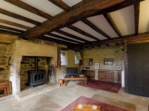 Characterful living room with beamed ceiling  | Highbury Cottage - Church Bank Cottages, Hathersage