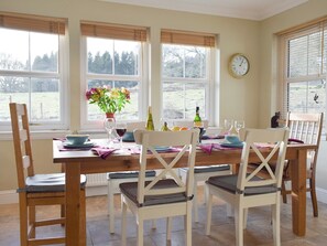 Light and airy dining area | Heather Croft - Hatton Cottages, Dunkeld, near Pitlochry