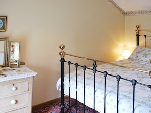 Double bedroom | Ryecroft, Hope Valley
