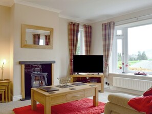 Comfortable living/ dining room | Brandelhow, Keswick
