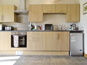 Open plan living/dining room/kitchen | The Lodge at the Granary, Gretton, nr. Cheltenham