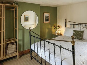 Double bedroom | Blacksmiths Cottage - Blacksmiths Cottages, Stiffkey