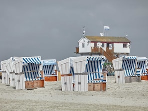 Strandkörbe & Pfahlbau