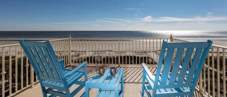 61 Dune- 2nd Floor Oceanfront Deck