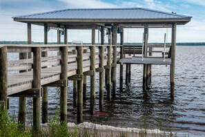 Boat dock behind the house, located on Ochlockonee Bay