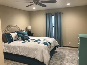 Bedroom with a queen bed