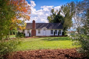 Built in 1920s, Mr. Lloyd & Laura Penley raised 4 lovely daughters and a nephew.