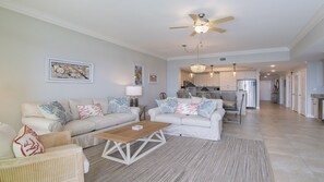 Phoenix Orange Beach 1105 Living room