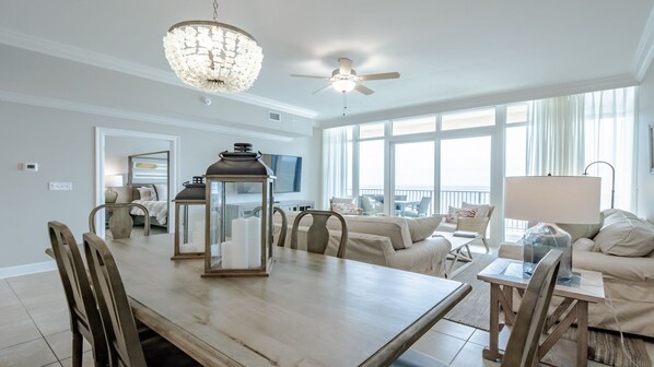 Phoenix Orange Beach 1105 Dining and Living room