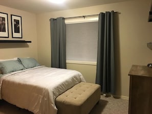 Guest Room with Queen Bed