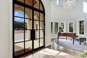 Entry/Piano Room