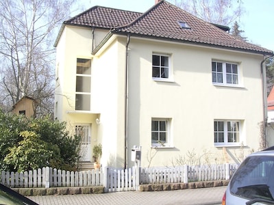 Nice and calm appartment (close to Heidelberg) for cyclists and hikers 